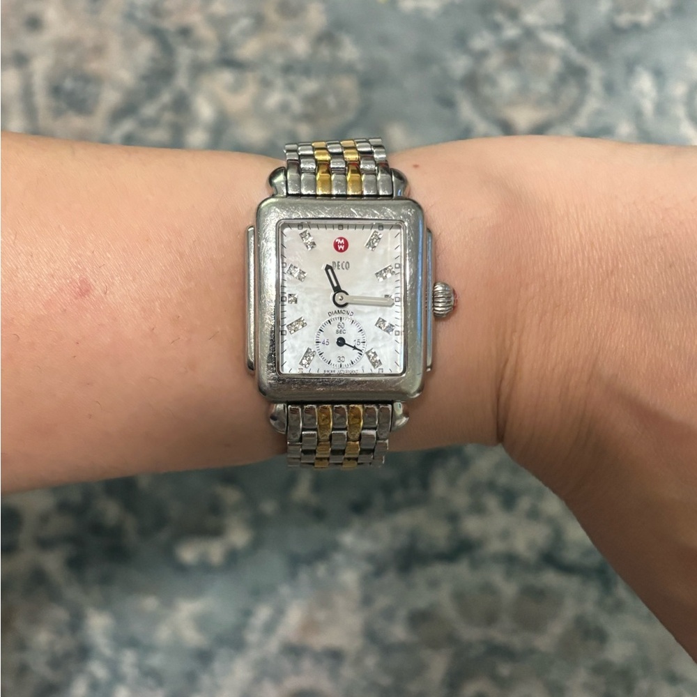 Used with minor scratches. Originally purchased in 2018. With additional links!